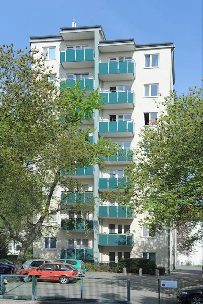 Kleine 2-Zimmerwohnung ohne Handwaschbecken! — photo 1